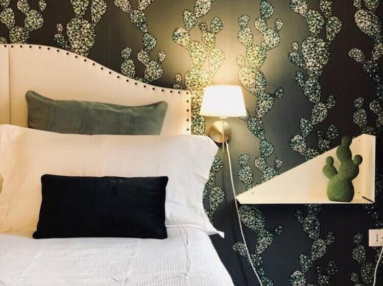 اتاق لوکس, Palazzina300