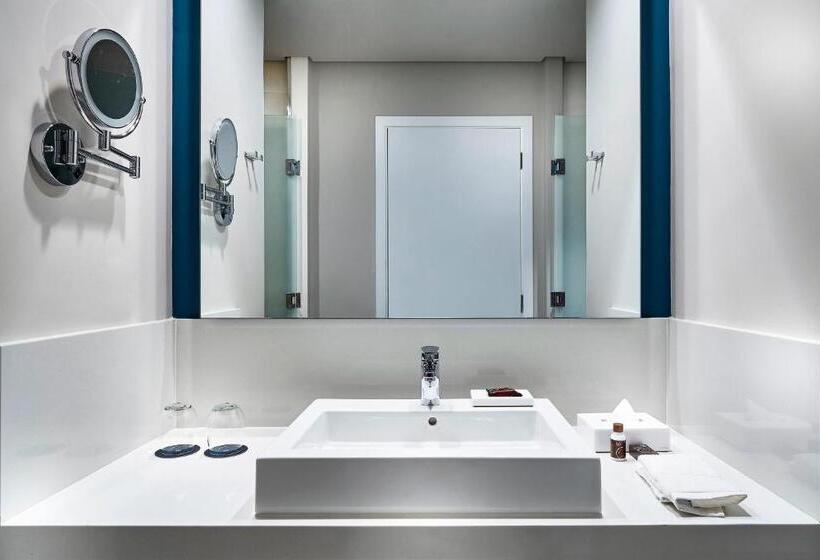 スタンダードシティビュールーム, Sheraton Santos