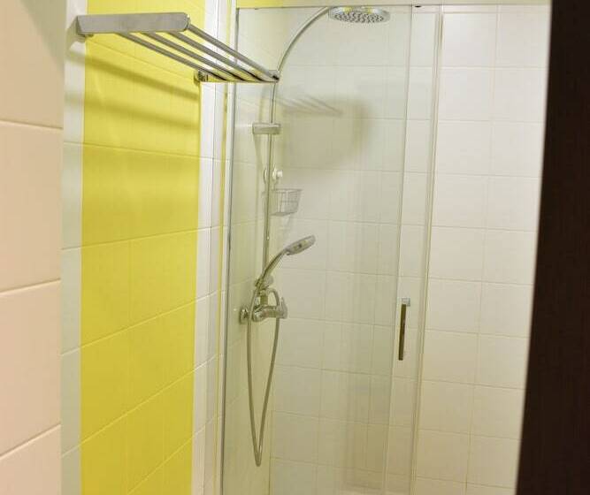 Кровать в Общей Комнате, Podushkinn   Hostel