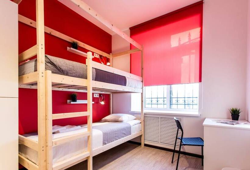 Кровать в Общей Комнате, Podushkinn   Hostel