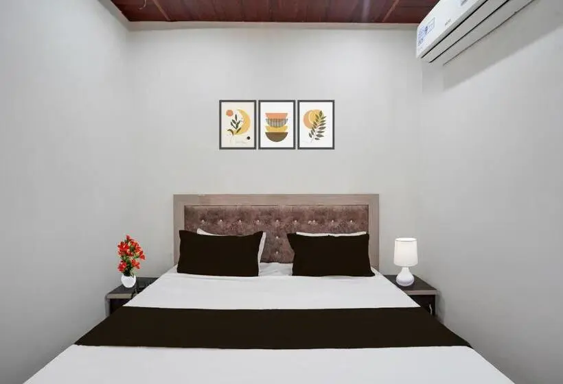 Classic Kolmen Hengen Huone, Townhouse Oak Char Dham Vrindavan