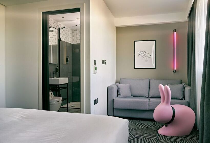 套房, Assembly Leicester Square