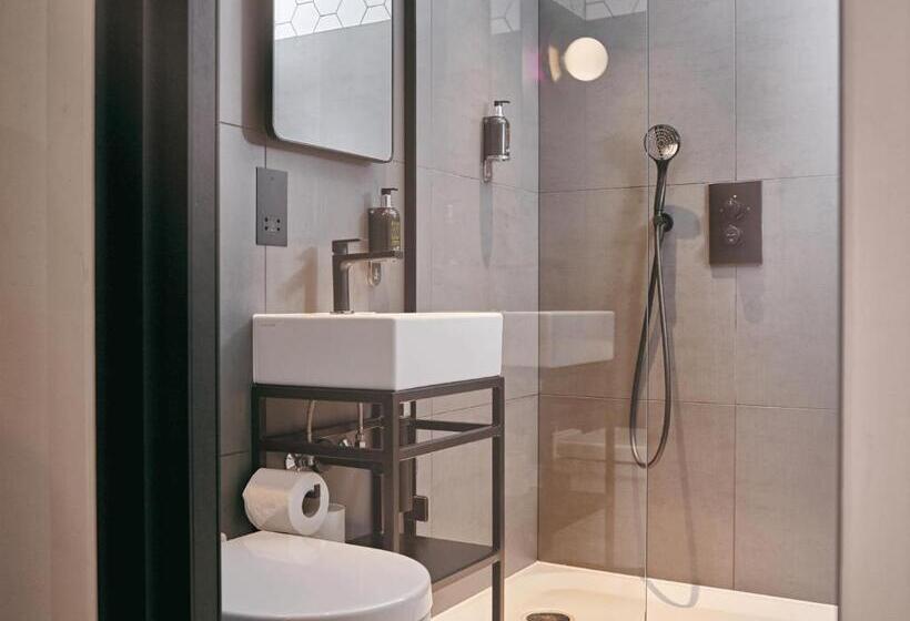 套房, Assembly Leicester Square