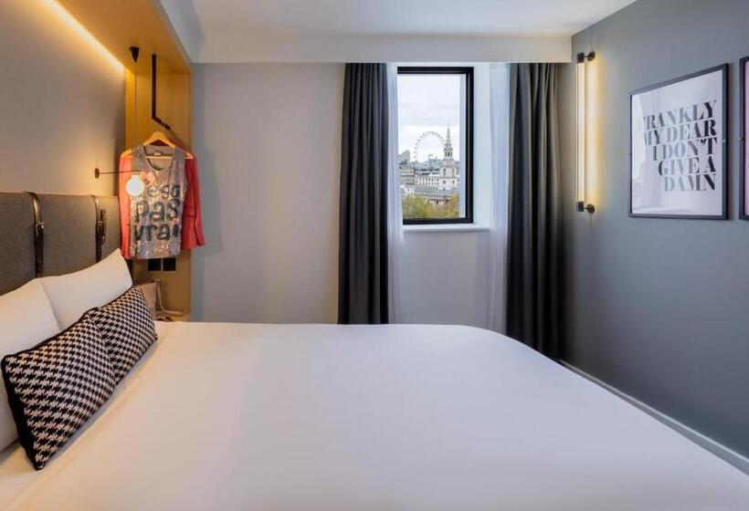 Номер Deluxe, Assembly Leicester Square