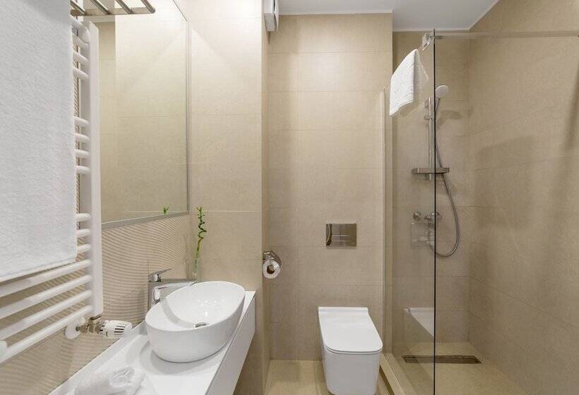 اتاق خانوادگی, Athina Suites