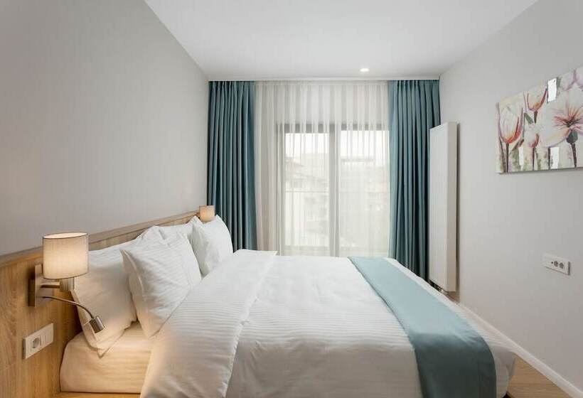 اتاق خانوادگی, Athina Suites