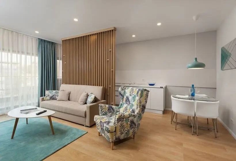 اتاق استاندارد با بالکن, Athina Suites
