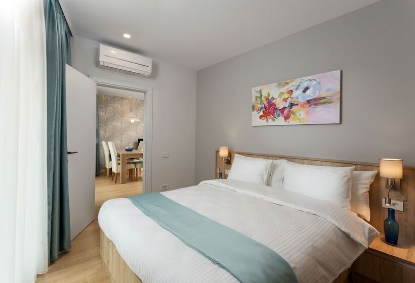 اتاق خانوادگی, Athina Suites