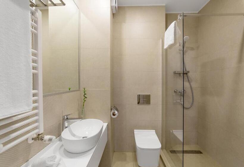 اتاق خانوادگی, Athina Suites