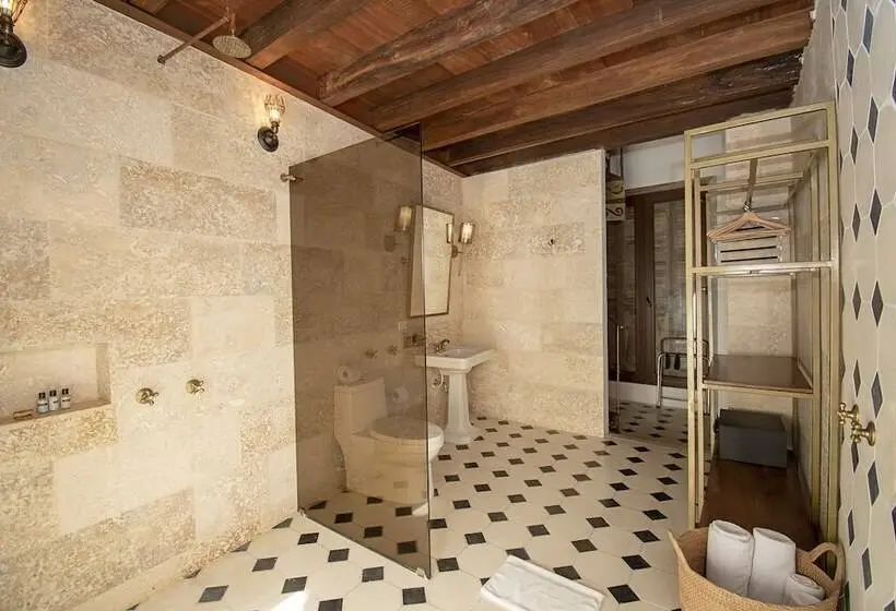 2 Bedroom Suite with Balcony, Casa La Factoria By Faranda Boutique, A Member Of Radisson Individuals