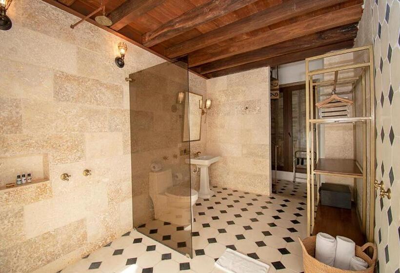 2 Bedroom Suite with Balcony, Casa La Factoria By Faranda Boutique, A Member Of Radisson Individuals