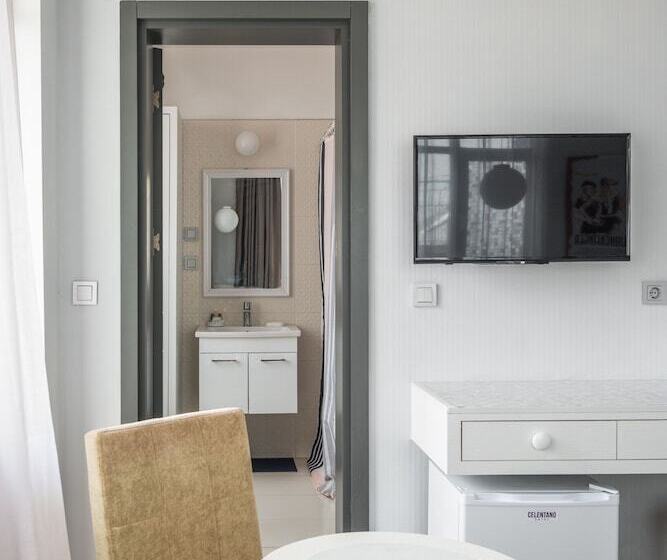 اتاق استاندارد سه نفره, Delight Deluxe Hotel & Spa