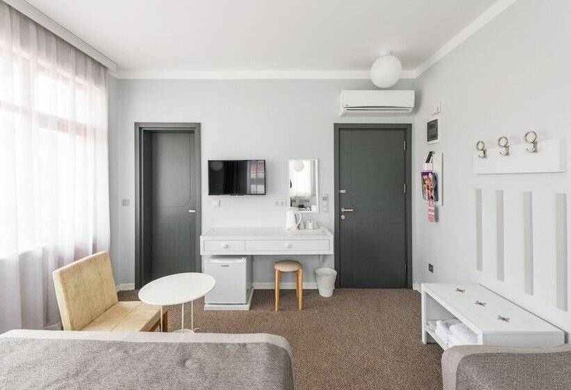 اتاق استاندارد سه نفره, Delight Deluxe Hotel & Spa