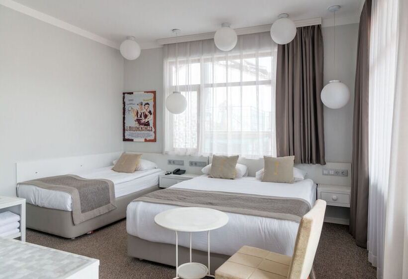 اتاق استاندارد سه نفره, Delight Deluxe Hotel & Spa