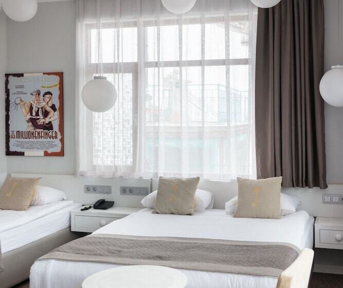 اتاق استاندارد سه نفره, Delight Deluxe Hotel & Spa