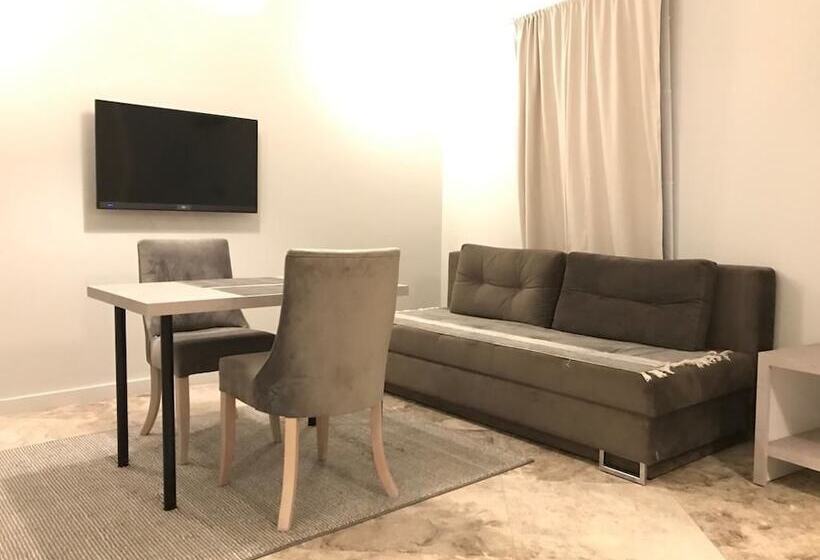 استودیوی استاندارد, Delight Deluxe Hotel & Spa