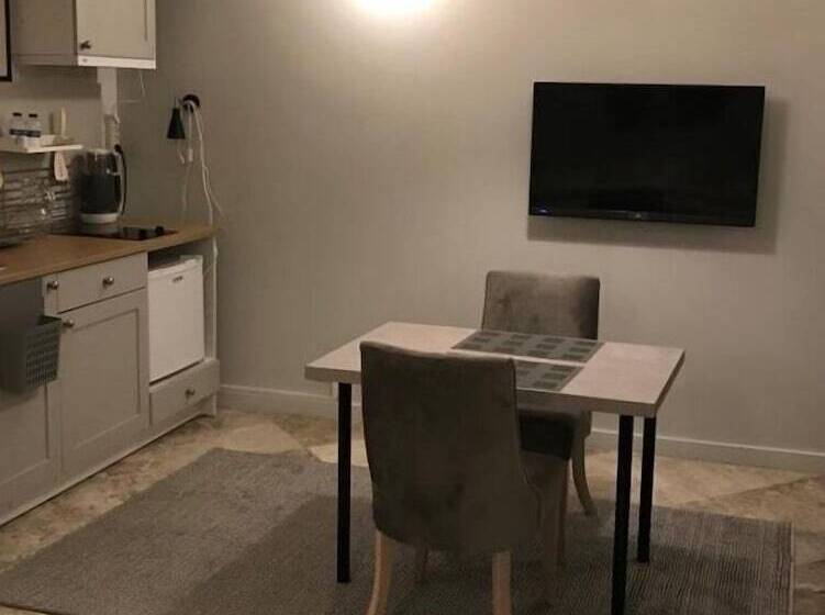 استودیوی استاندارد, Delight Deluxe Hotel & Spa