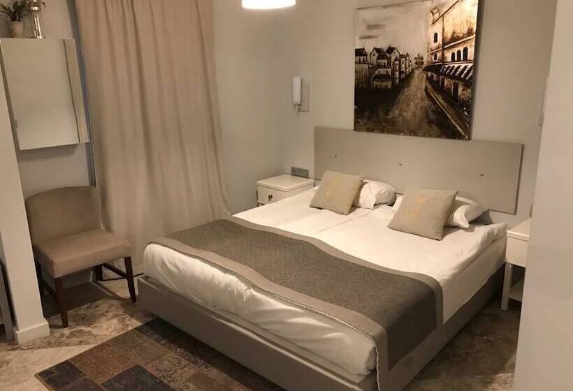 استودیوی استاندارد, Delight Deluxe Hotel & Spa