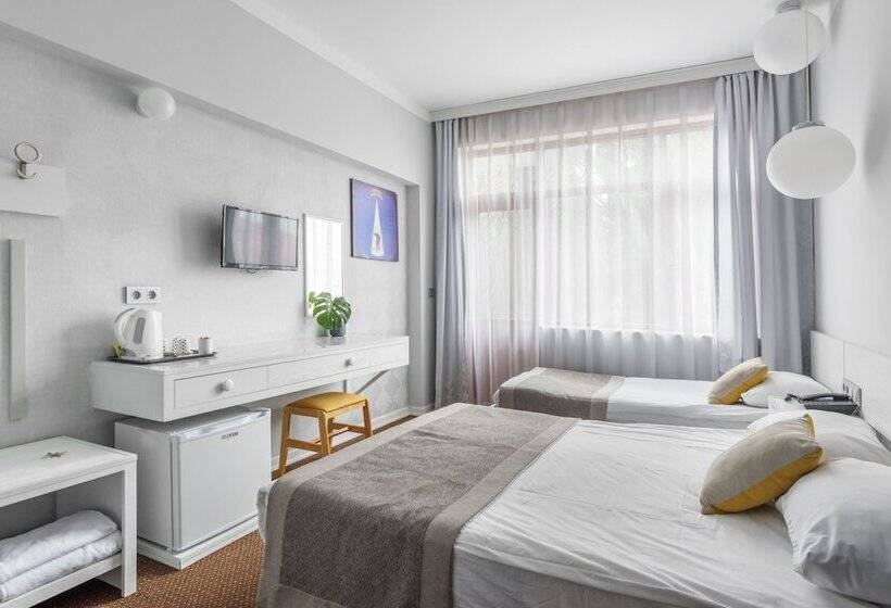 Economy Triple Room, Delight Deluxe Hotel & Spa