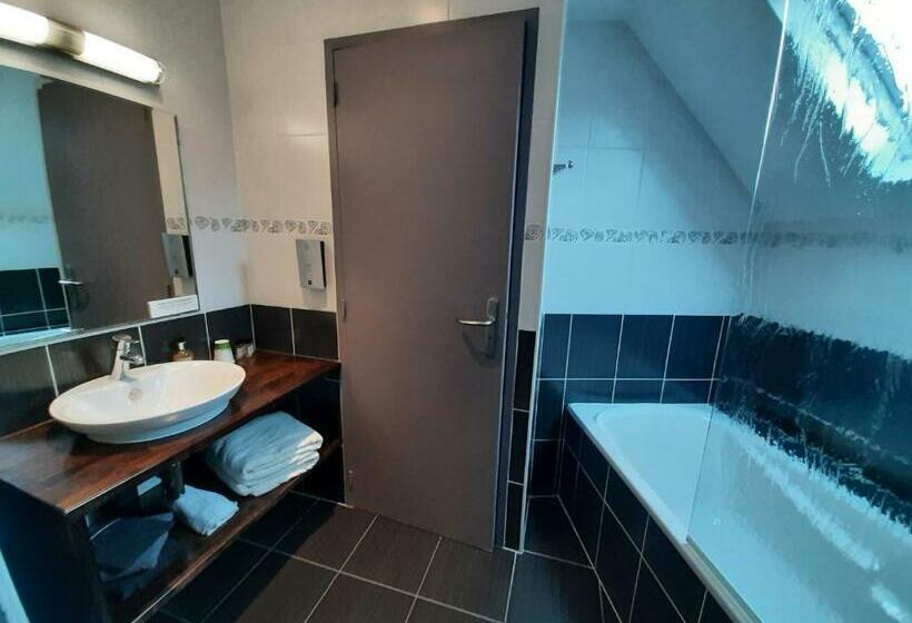 수피리어 룸, Logis Hôtel Restaurant L Auberge Du Chateau