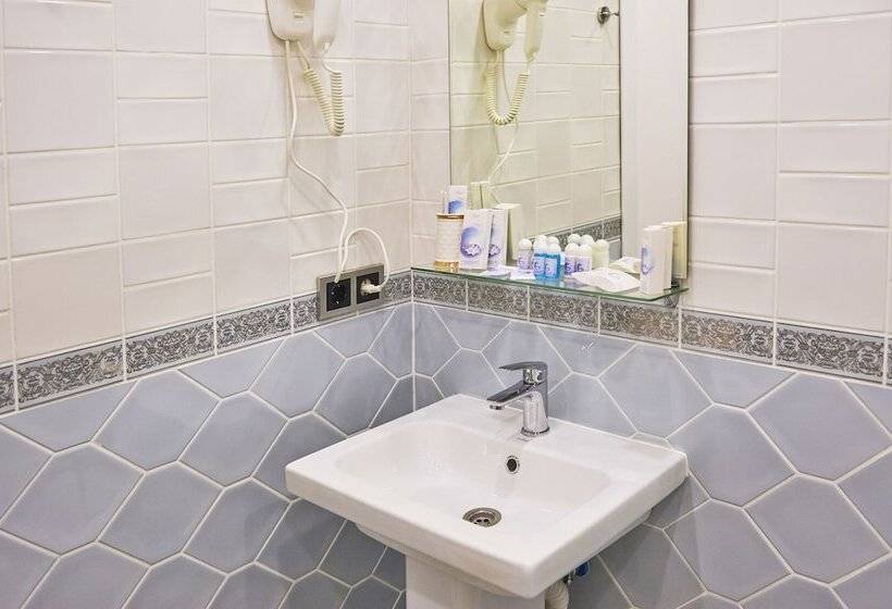 스탠다드 룸, Markell