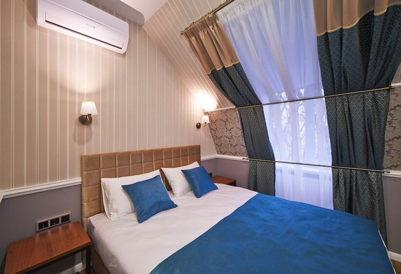 이코노미 룸, Markell