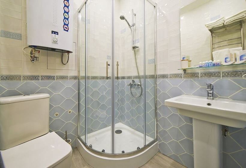 이코노미 룸, Markell