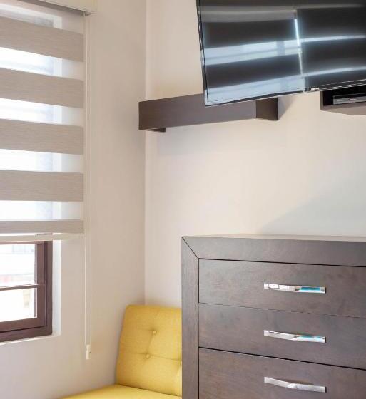 חדר משפחתי, Posada Xr