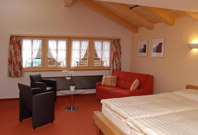 חדר משפחתי, Steinbock