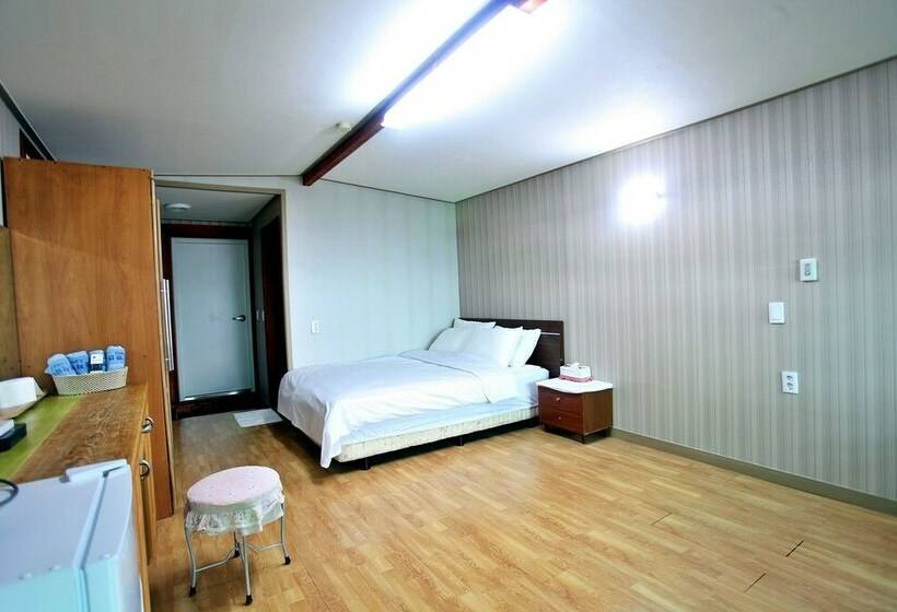 اتاق اکونومی, Windmill & Sea Pension