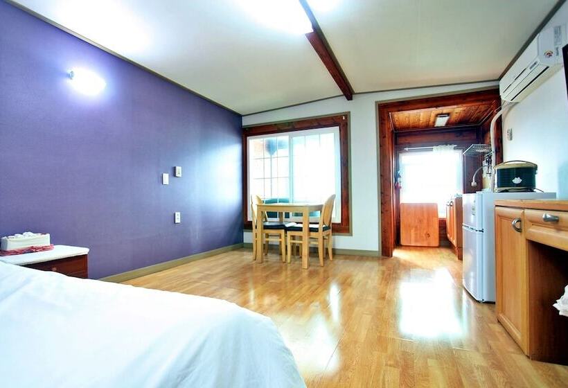 اتاق دوبلکس, Windmill & Sea Pension