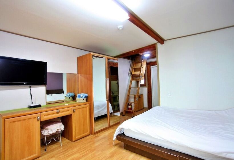 اتاق دوبلکس, Windmill & Sea Pension