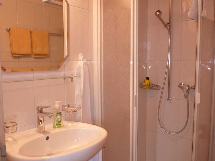 חדר אקונומי, Pension Chalet Berkana