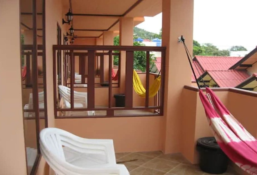 Superior 3 Pers. Værelse, Black & White Bungalows