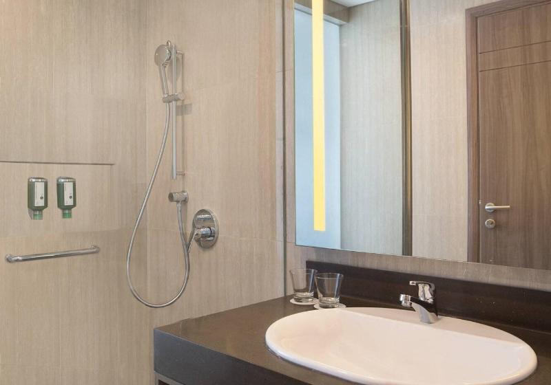 מיטת קינג בסוויטה, Fairfield By Marriott Belitung