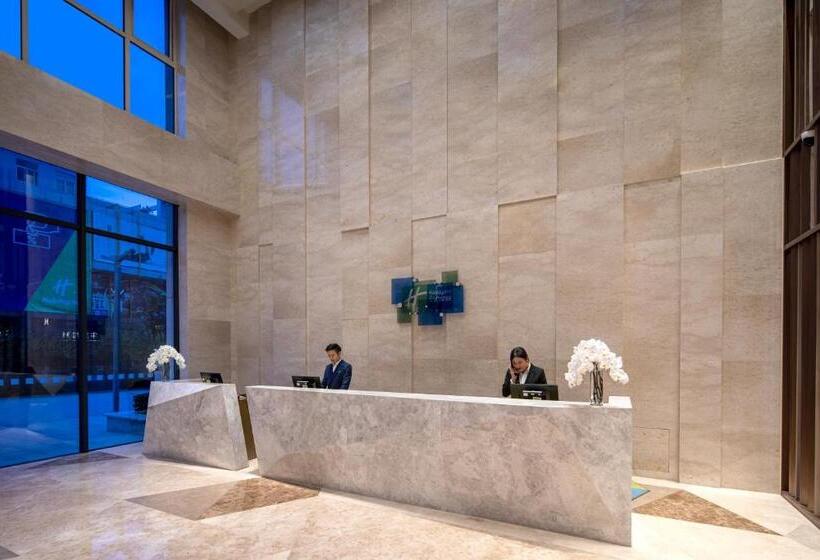 Номер Стандарт Кровать Кинг Адаптированный для Инвалидов, Holiday Inn & Suites Langfang New Chaoyang, An Ihg