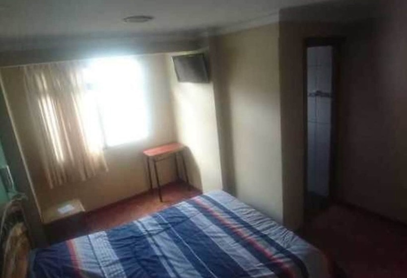 اتاق استاندارد یک نفره, Bolivian Heights Hostel