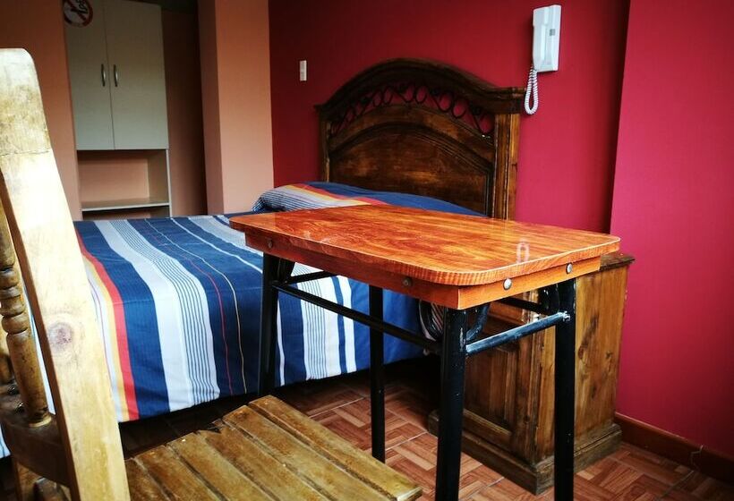 اتاق استاندارد یک نفره, Bolivian Heights Hostel