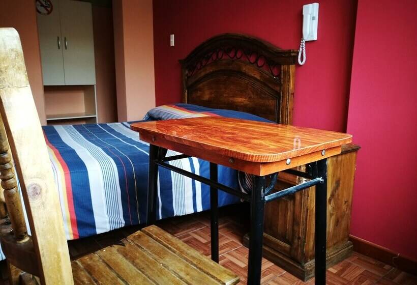 اتاق استاندارد با سرویس بهداشتی مشترک, Bolivian Heights Hostel