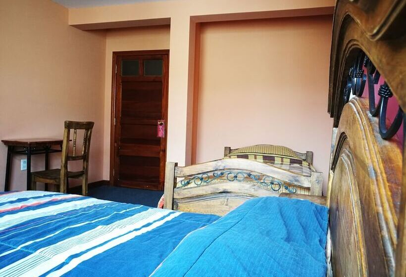 اتاق خانوادگی با سرویس بهداشتی مشترک, Bolivian Heights Hostel