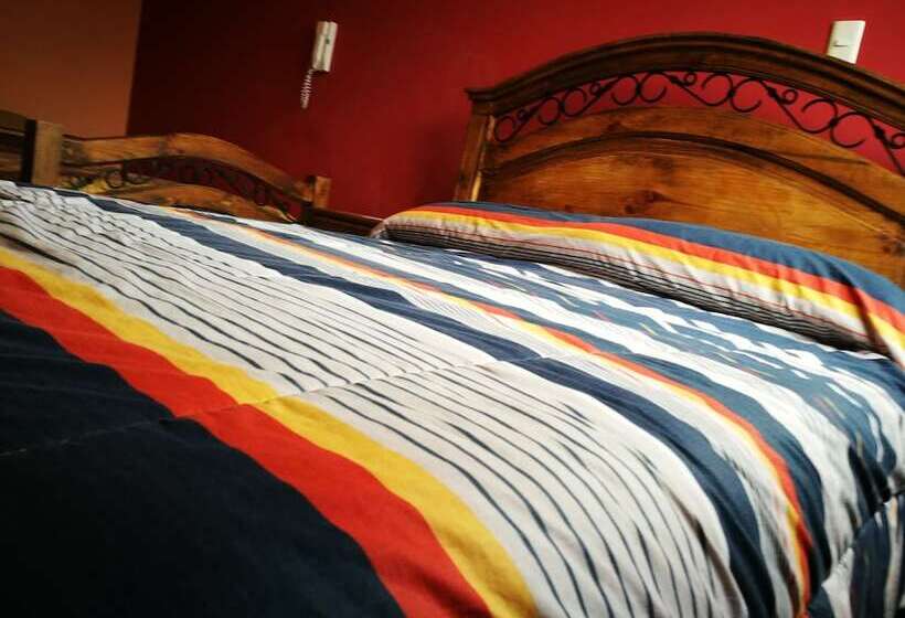 اتاق خانوادگی با سرویس بهداشتی مشترک, Bolivian Heights Hostel