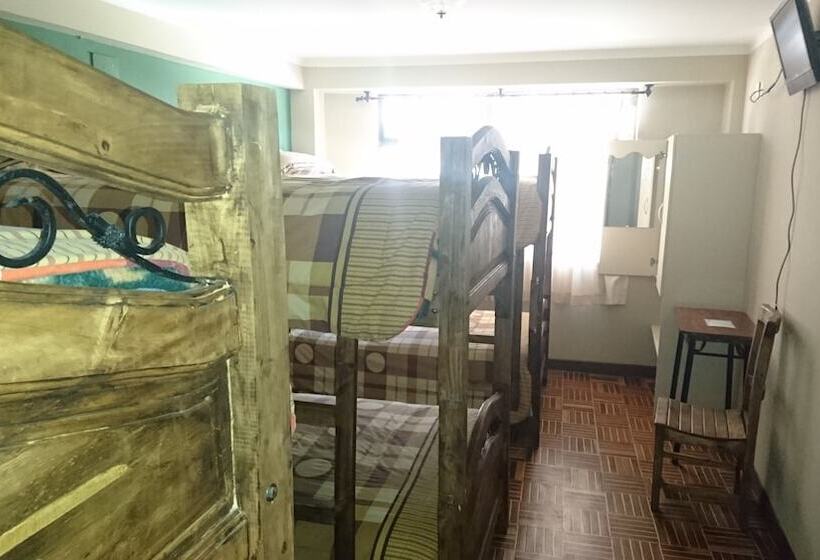 اتاق خانوادگی, Bolivian Heights Hostel