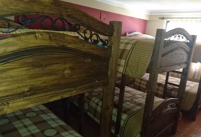 اتاق خانوادگی, Bolivian Heights Hostel