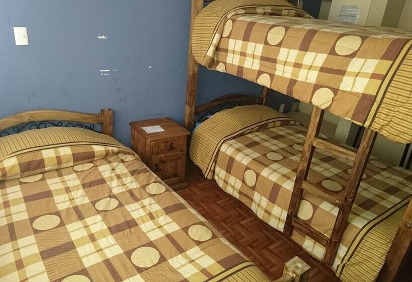 اتاق خانوادگی با سرویس بهداشتی مشترک, Bolivian Heights Hostel