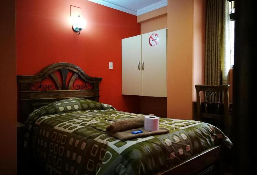 اتاق استاندارد یک نفره, Bolivian Heights Hostel