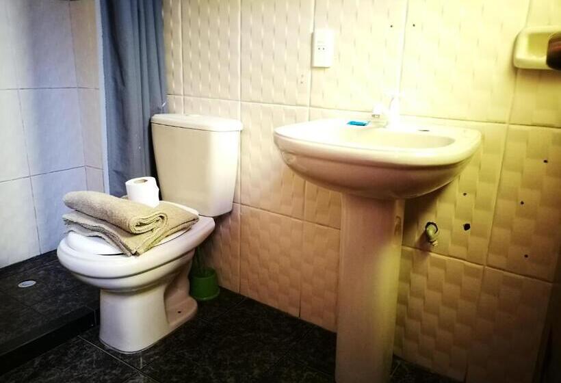اتاق خانوادگی با سرویس بهداشتی مشترک, Bolivian Heights Hostel