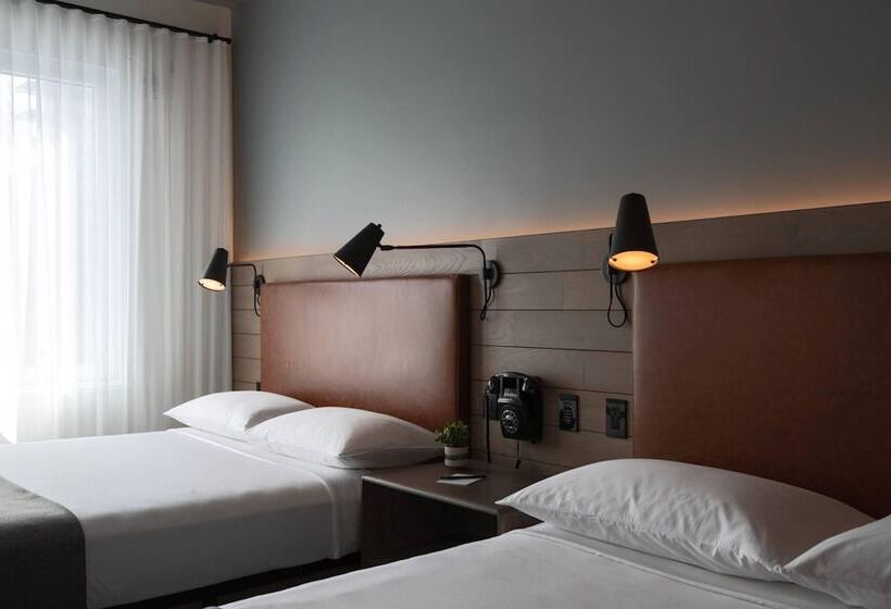 带2个双人床的标准工作室, Moxy Nyc Downtown