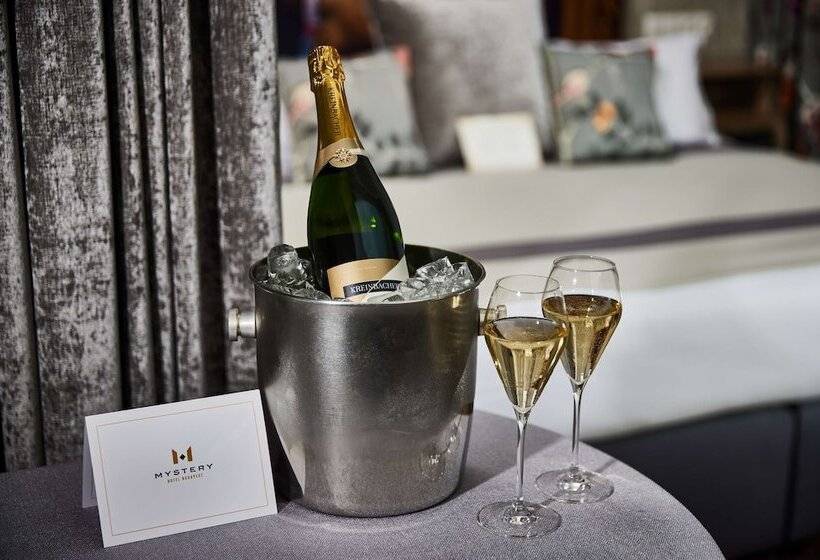 חדר סופריור, Mystery Hotel Budapest