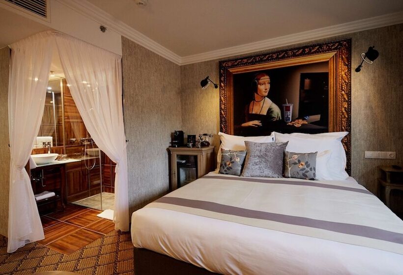 חדר סופריור, Mystery Hotel Budapest