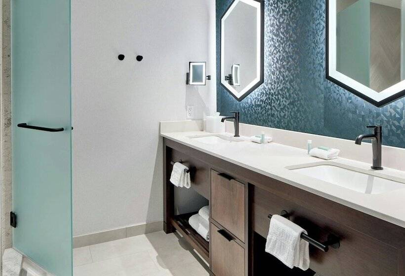 اتاق استاندارد با تخت دو نفره بزرگ, Residence Inn by Marriott Nashville Downtown/Convention Center